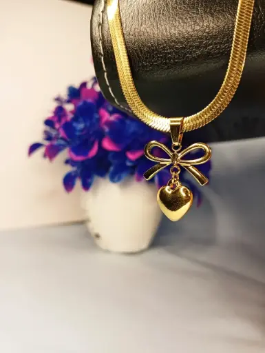 Stainless steel Anti Tarnish Bow & love shaped Necklace 