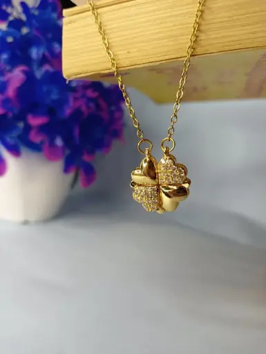 Stainless steel Anti Tarnish Love shaped Necklace 